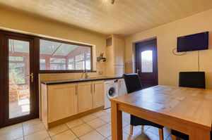 Kitchen/Diner- click for photo gallery